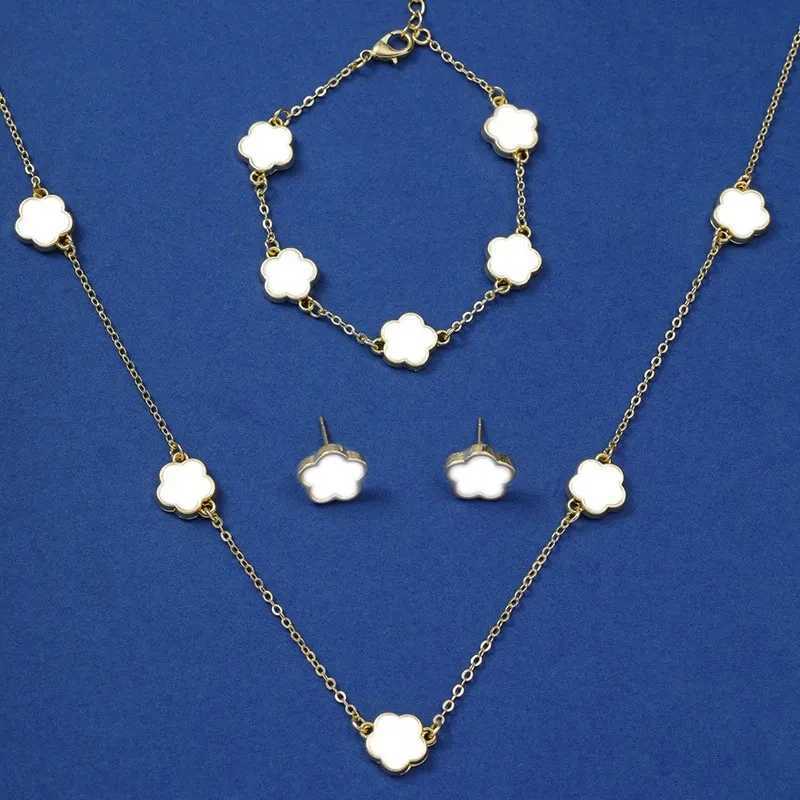 Lucky Five-petal Flower Five- Bracelet Earrings Necklace Three-piece set for woman Stylish Accories Party JewelryXJ250109