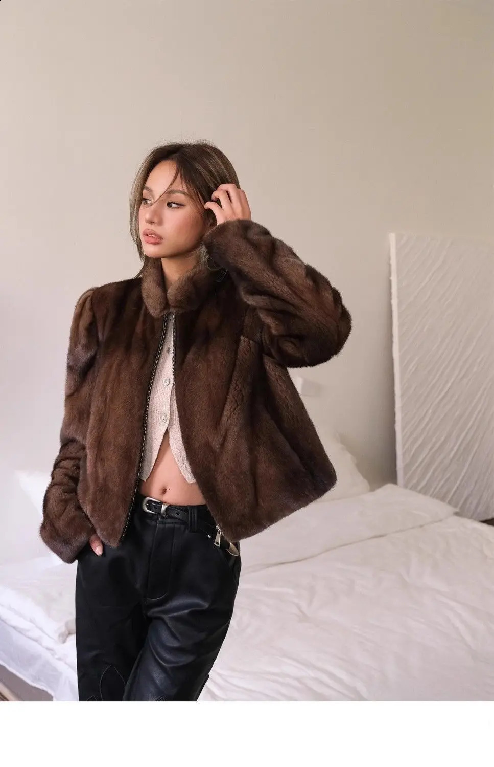 Korea Mink Fur Coat Women Fashion Essential Natural Warm Short Leather Outerwear Winter Jacket 241118