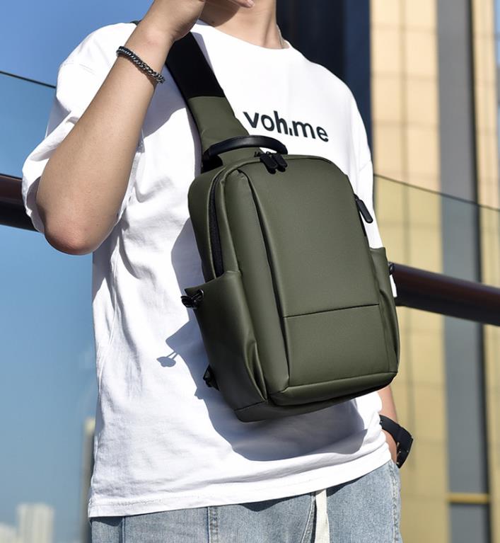 Young messenger mens chest bag retro cross body shoulder business sling bag mens casual chest bag 240824
