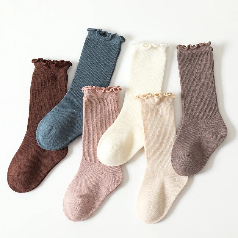 Solid pleated cotton socks for borns in the spring and autumn of fashionable middle socks for boys and girls baby casual socks and comfortable socks f
