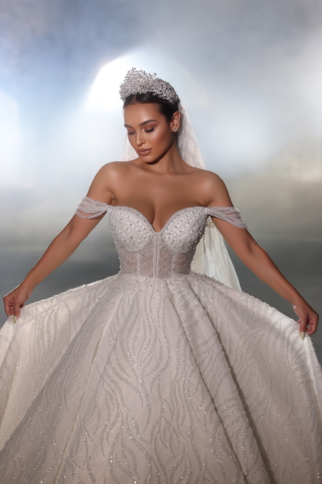 Luxury Beading Pearls Off Shoulder Sleeves Sweetheart Ball Gown Wedding Dress Delicate Beaded Embroidery Lace Bridal Gowns Adroned With Chapel Train