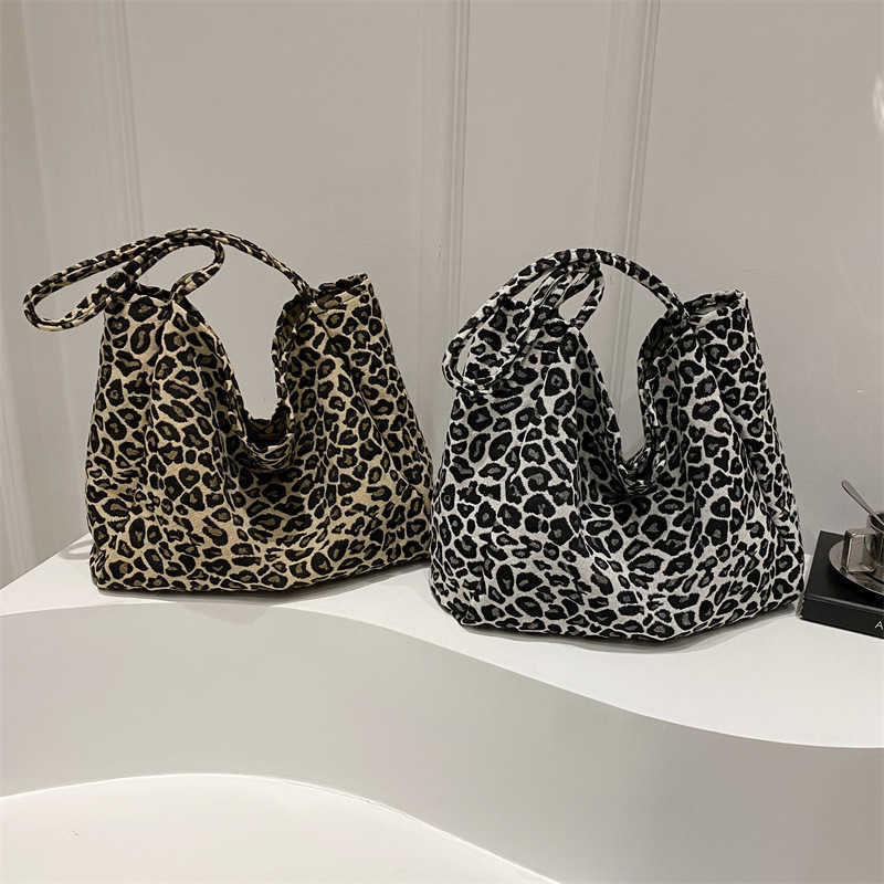 2024 New Large Capacity Lazy Leopard Pattern Single Shoulder Bag Ins Relaxation Art Japanese Korean Practical Canvas Bag for Women