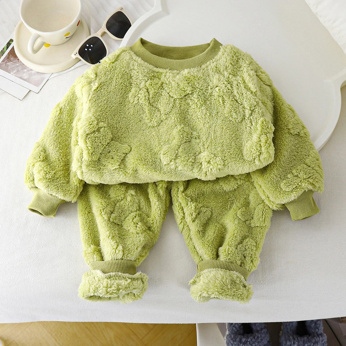 Winter Childrens Boys 2PCS Sleepwear Set Plush Thick Plush Warm Bear Pull Flower Loose Hair Pants Set Childrens Baby Sleepwear 241118
