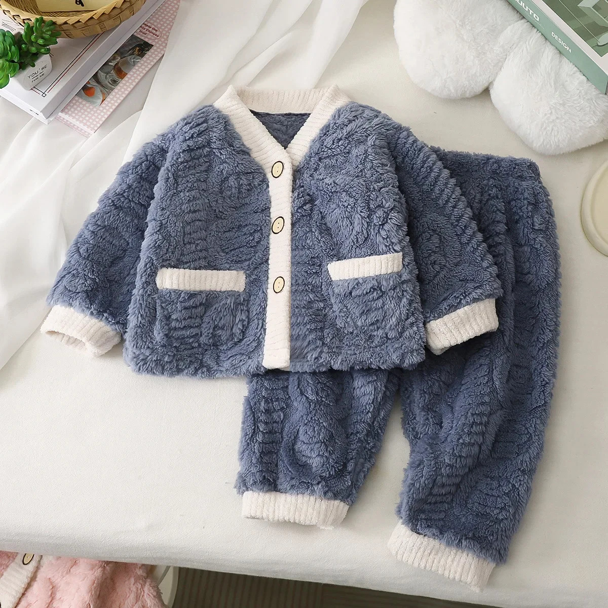 Childrens Pajama Set Winter Baby Plush Thick Pajama Suitable for Children and Girls Pajamas Warm Boys and Girls Underwear Youth Clothing Set 241118