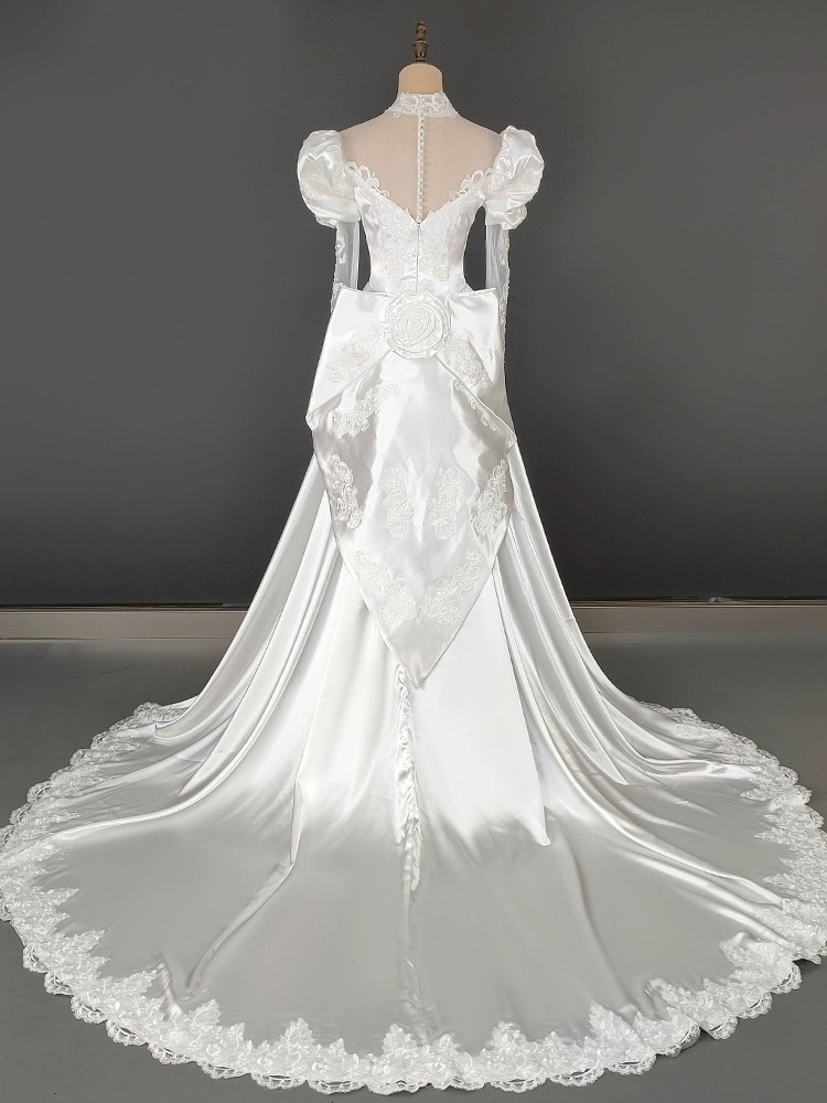 2024 Elegant Satin Church Wedding Dress Vintage Pearls Beaded Ruched A Line Wedding Bride Gowns Arabic Dubai Sweep Train lace Plus Size Wedding Dress 