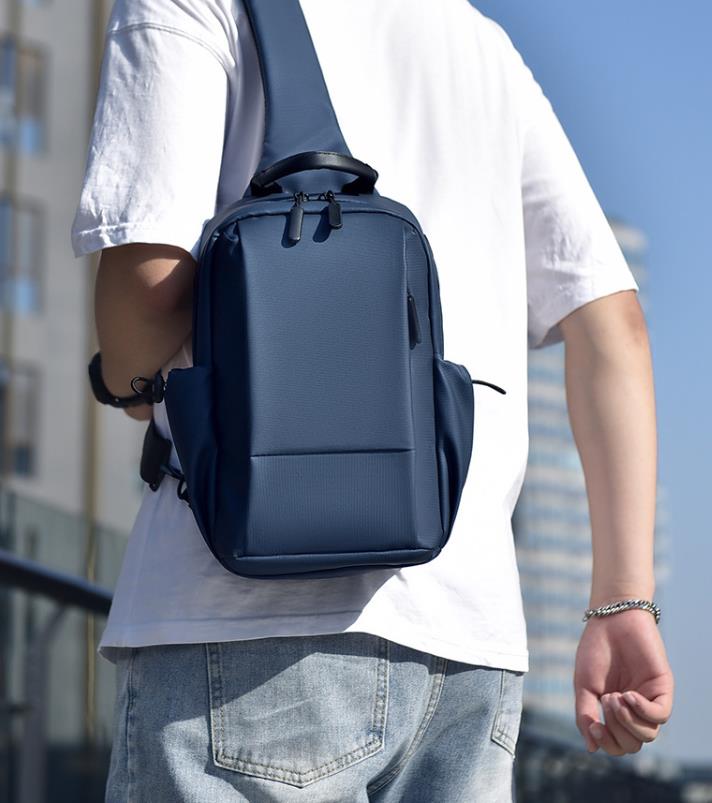 Young messenger mens chest bag retro cross body shoulder business sling bag mens casual chest bag 240824