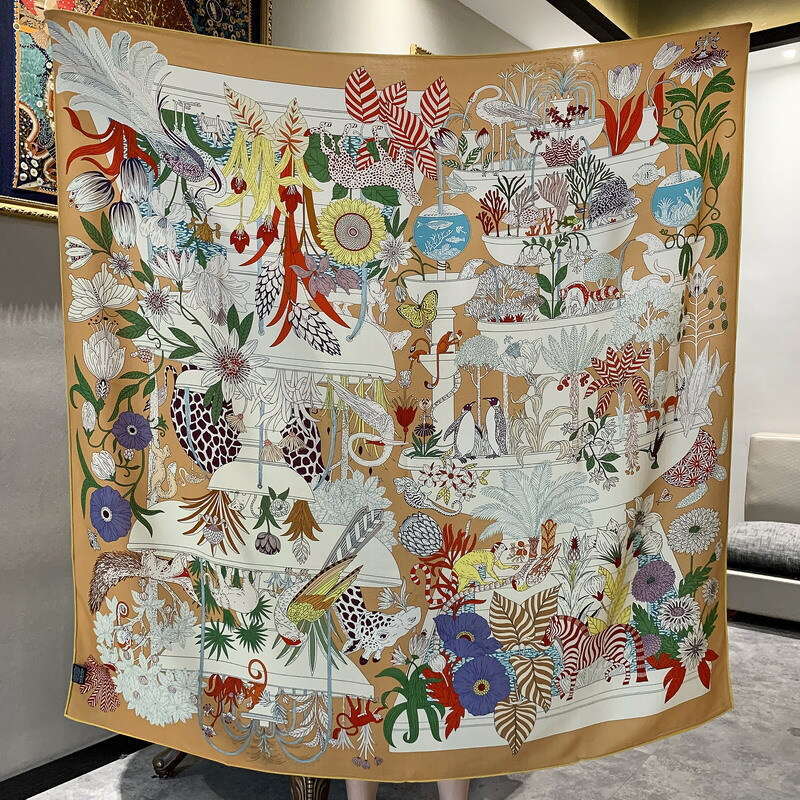 Zhenqi Amusement Park double-sided printed veet square scarf with the same wer different colors, autumn and winter silk wool scarf, shoulder cushion