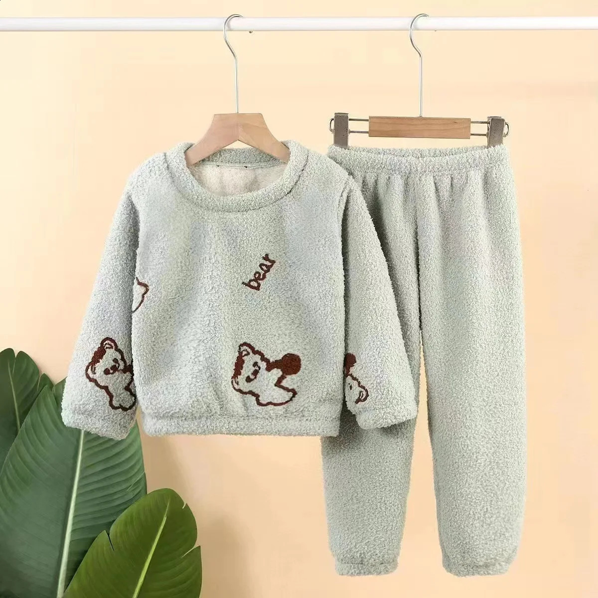 Childrens Autumn Thick Warm Flannel Pajamas Strawberry O-neck Top with Pants Baby Boys and Girls Pajama Set 241118