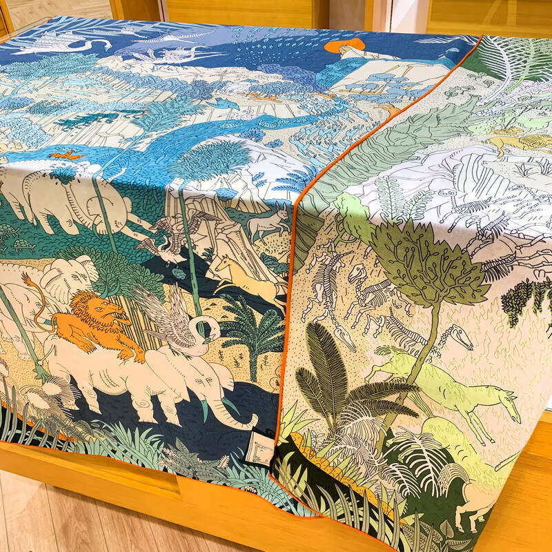 Blue green animal carnival double-sided two tone large square scarutumn and winter warmth, thin silk scarf, high-end shawl for women