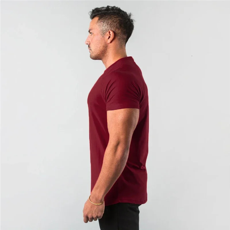 Stylish Plain Tops Fitness Mens T Shirt Short Sleeve Muscle Joggers Bodybuilding Tshirt Male Gym Clothes Slim Fit Tee Shirt 240409