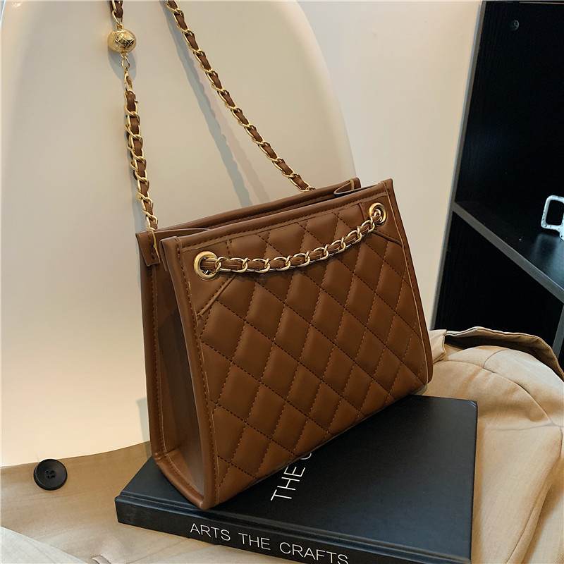 Dia Large 3 Patterned Capacity Versatile Fashionable High-quality Shoulder Bag. Bag.