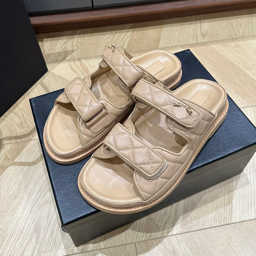 Classic flat slide slippers Letter buckle sandal Genuine Leather open toes Women's slippers Luxury designer slippers for womens Casual Beach Flat Vacation shoes