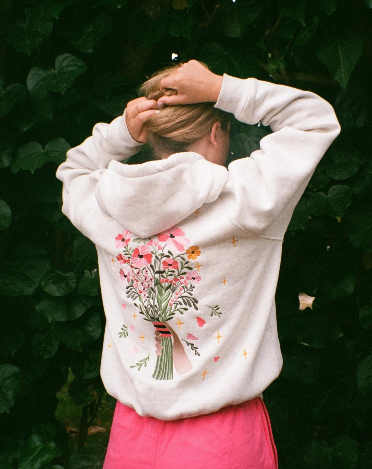 Womens Oversized Hoodie Flower Embroidery Back Long Sleeve Hooded Sweatshirt with Front Pocket Casual Streetwear 241118