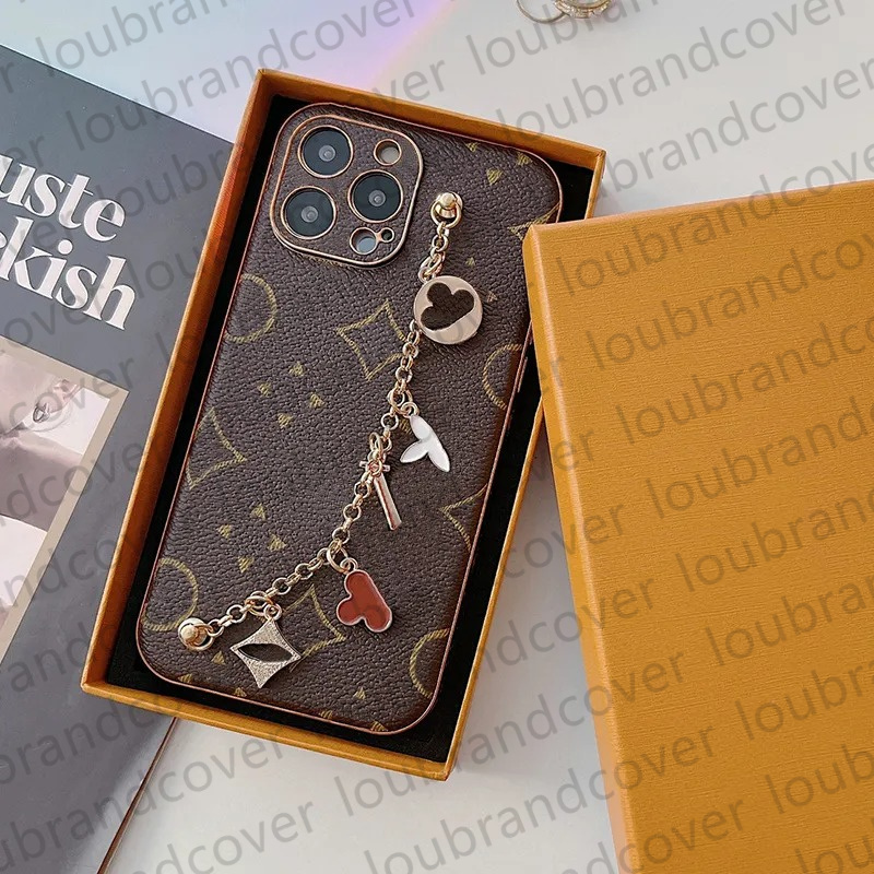 iPhone Case Designer Phone Case For iPhone 16 Pro Max 15 Pro 14 13 12 11 XR XS XsMax 8P 15 Plus 16 Plus Samsung s24 Ulter s23 Plus Case Luxury Metal Chain Wristband Phone Case