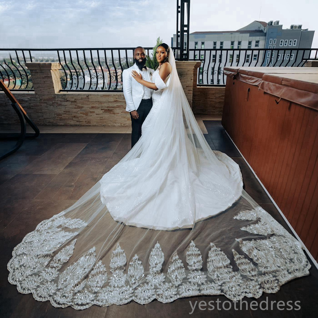 2024 Mermaid Wedding Dresses Bridal Gowns with Detachable Train Sheer Neck Sequined Lace Pearls Decorated Wedding Gowns for African Black Women Bride 