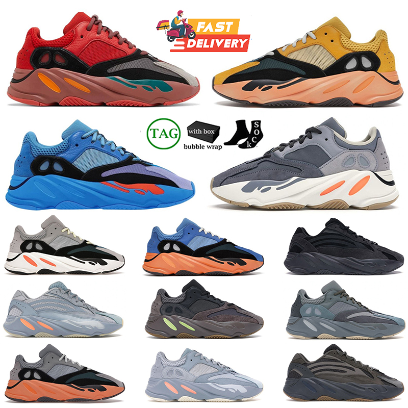 2024 New 700 V2 Men Womens Running Shoes Fashion Blue Grey Yellow Sneakers Classic Red White Black Mens Sports Training Shoes 36-45