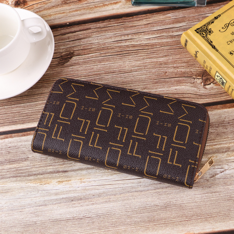 Womens purse in hand convenient storage bag multi card slot old pattern zipper bag