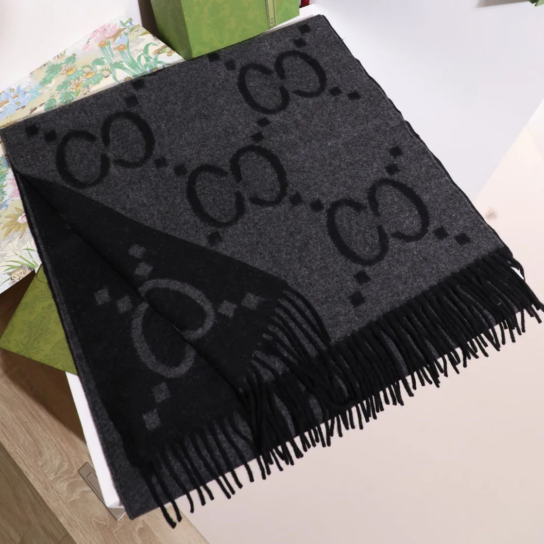 luxury designer scarf Large letters scarfs jacquard weave cashmere autumn and winter women warm men comfortable touch senior fashion versatile size 40x280cm