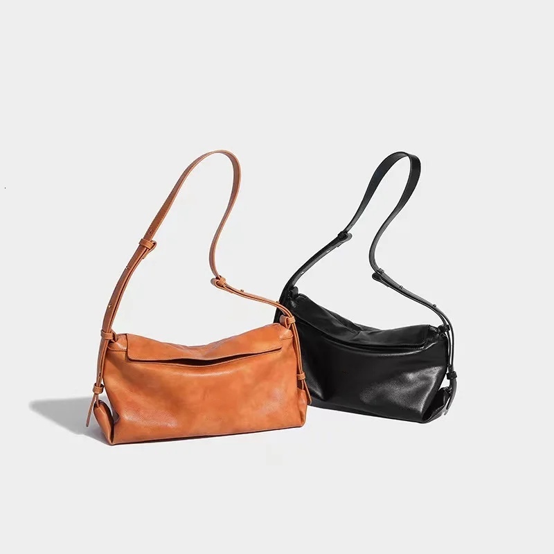 New Niche Designer Retro Small Square Shoulder Bags For Women Exquisite Versatile Armpit Bag Handbag Casual Bolsa Patent Leather BagVoyage