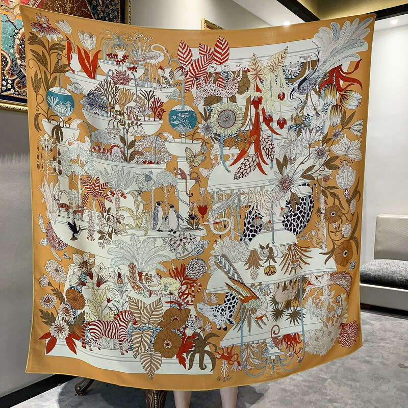 Zhenqi Amusement Park double-sided printed veet square scarf with the same wer different colors, autumn and winter silk wool scarf, shoulder cushion