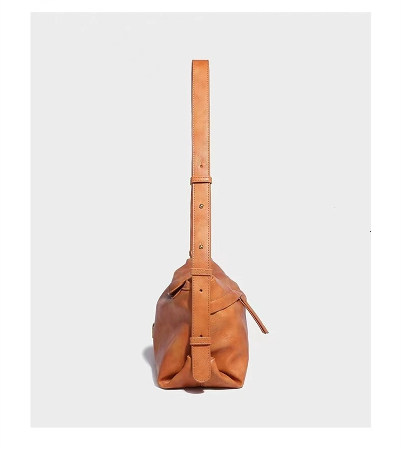 New Niche Designer Retro Small Square Shoulder Bags For Women Exquisite Versatile Armpit Bag Handbag Casual Bolsa Patent Leather BagVoyage