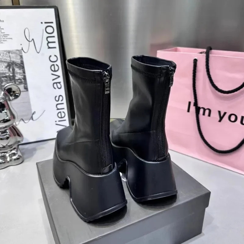 Maogu Women Shoes Fashion Back Zippers High Platform Thick Ladies Elegant Short Bootties Lady Winter Punk Short Boots 241113