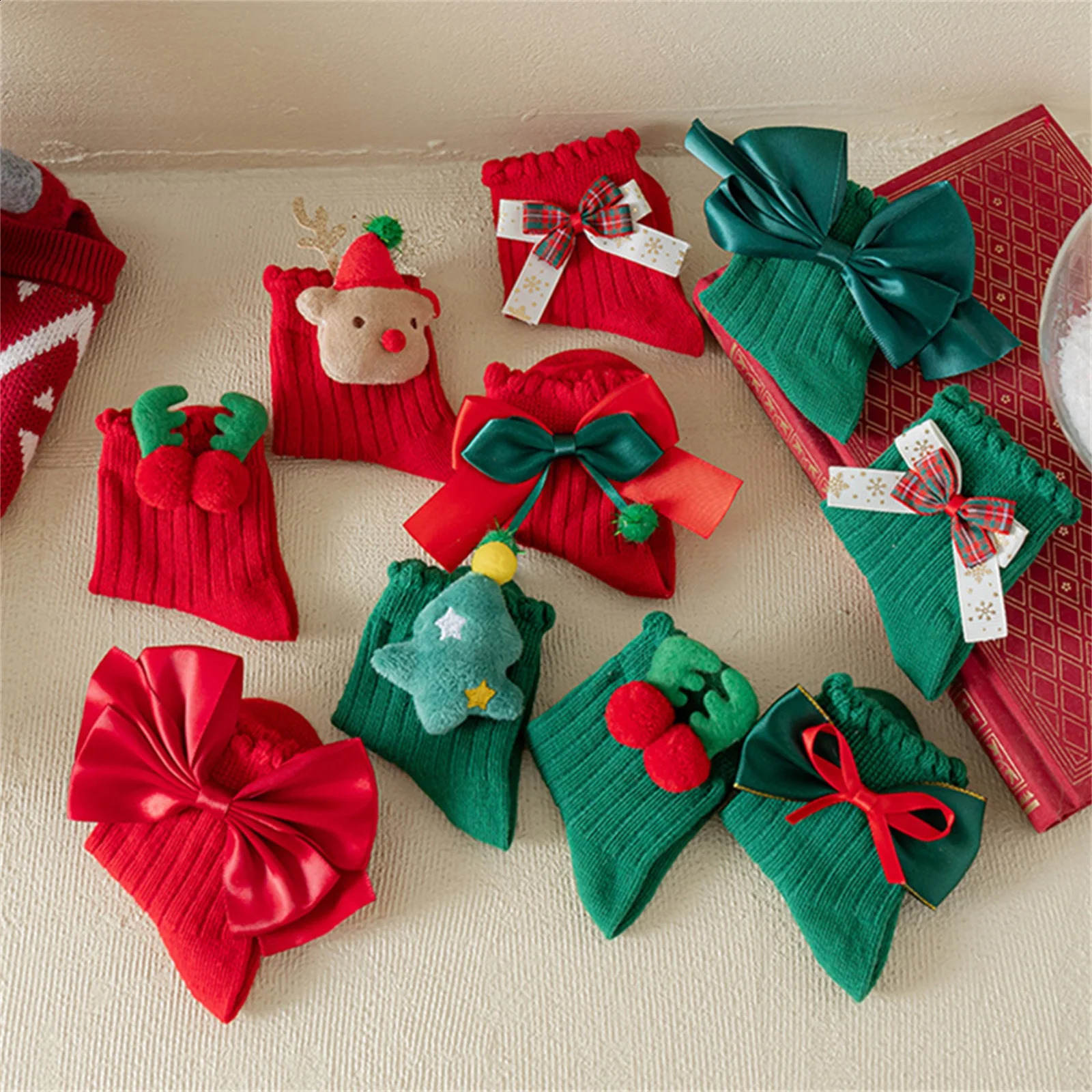 FOCUSNORM 0-12Y Christmas Children and Girls Ankle Socks 5 pairs/set Cute Christmas Plush Balls/Deer Rib Floor Socks 241118