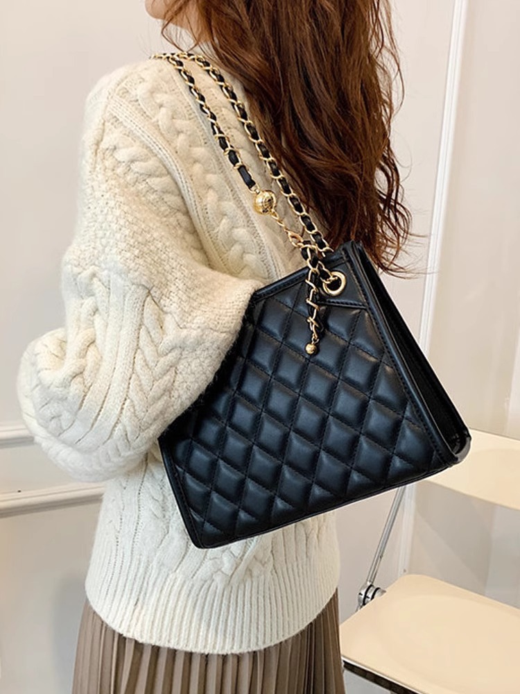 Dia Large 3 Patterned Capacity Versatile Fashionable High-quality Shoulder Bag. Bag.