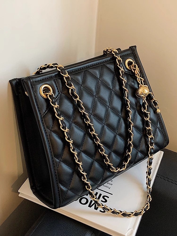 Dia Large 3 Patterned Capacity Versatile Fashionable High-quality Shoulder Bag. Bag.