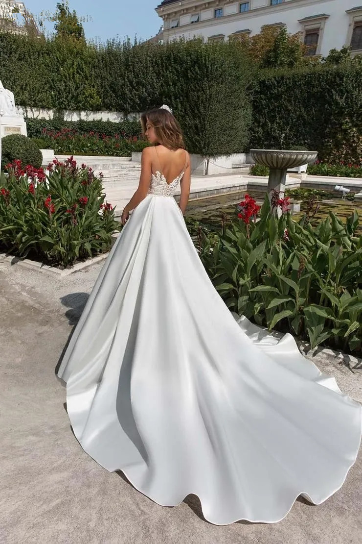 Modern Satin A Line Wedding Dresses For Brides With Pockets Sheer Crew Neck Lace Size Simple Bridal Gowns Sweep Train Backless Robes de Mariee YD