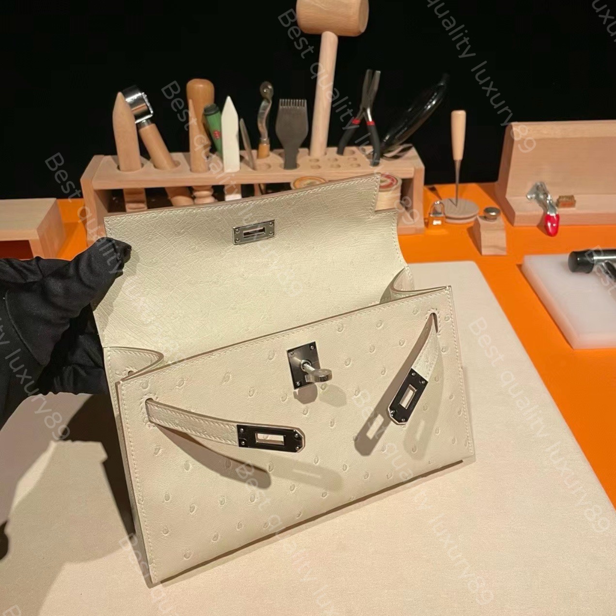 Classic Pochette Bag Designer Clutch Bag Luxury Banquet Bag 22cm South African Ostrich Fully handmade 24K Gold and Platinum hardware