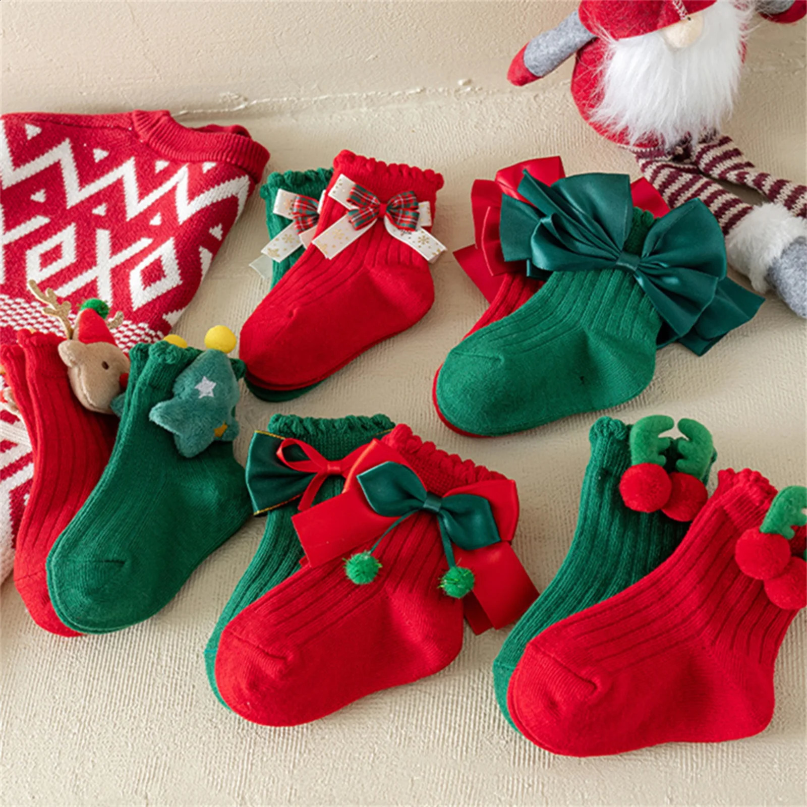 FOCUSNORM 0-12Y Christmas Children and Girls Ankle Socks 5 pairs/set Cute Christmas Plush Balls/Deer Rib Floor Socks 241118