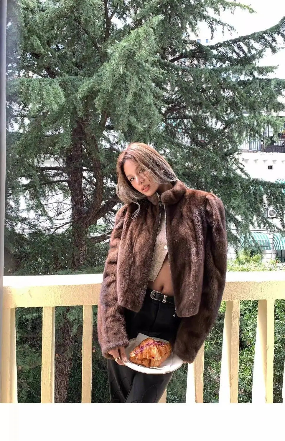 Korea Mink Fur Coat Women Fashion Essential Natural Warm Short Leather Outerwear Winter Jacket 241118