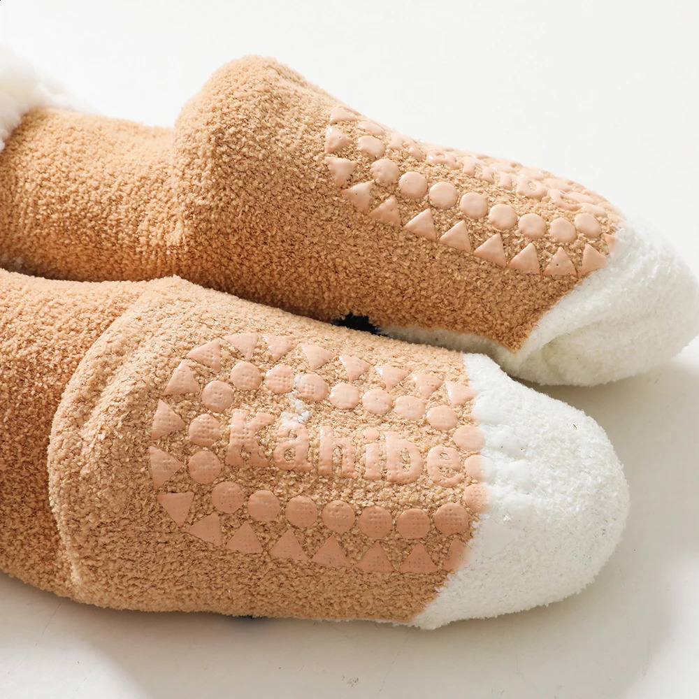 born winter anti slip long socks with printing for young children girls boys and children high socks for warm knees during the Year 241118