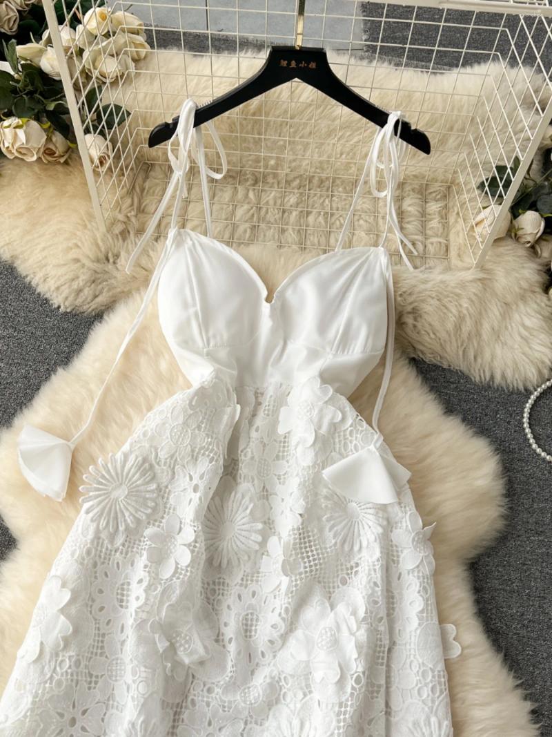 Casual Dresses Foamlina Luxury White Holiday Dress Vintage Celebrity V-neck Sling Heavy Industry Embroidery 3D Lace Long Strap