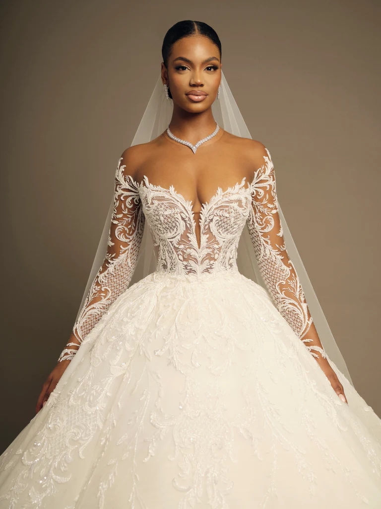 Stunning Beading Pearls Appliques Sheer Tulle Sweetheart A-e Wedding Dress Delicate Lace Bridal Gowns Adroned With Full Sleeves