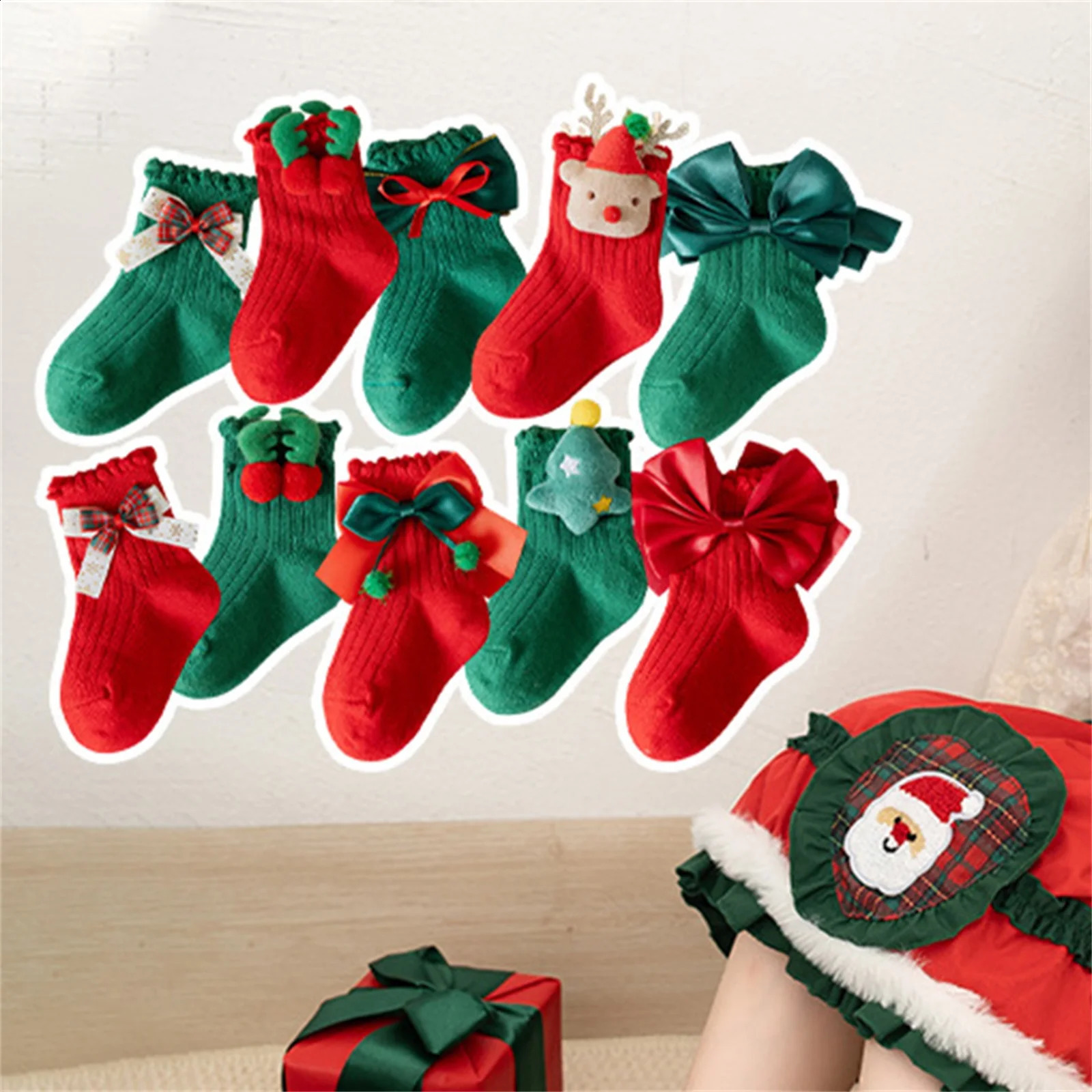 FOCUSNORM 0-12Y Christmas Children and Girls Ankle Socks 5 pairs/set Cute Christmas Plush Balls/Deer Rib Floor Socks 241118