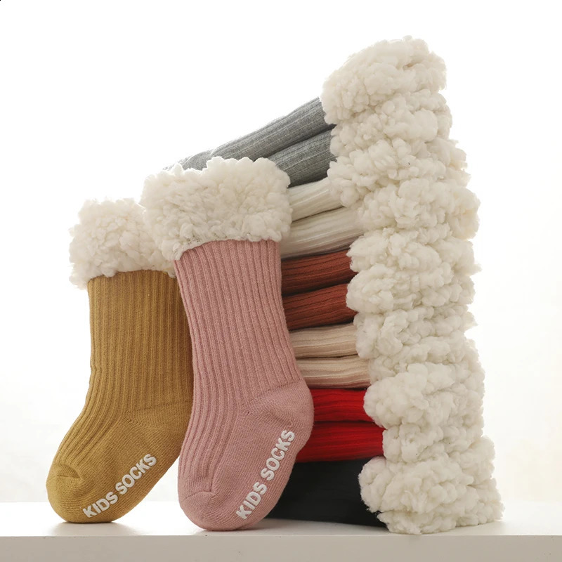 borns winter anti slip long socks with printing for young children girls boys and children Years warm knitted knee high socks 241118