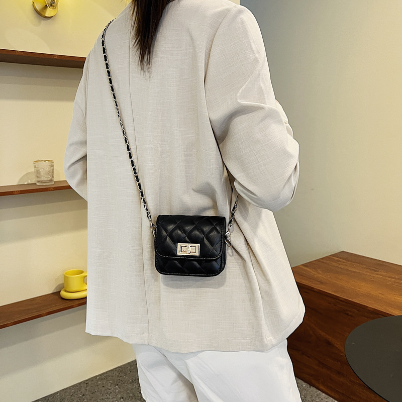 Diamond Plaid Solid Color Fashionable Simple Single Shoulder Crossbody Bag.