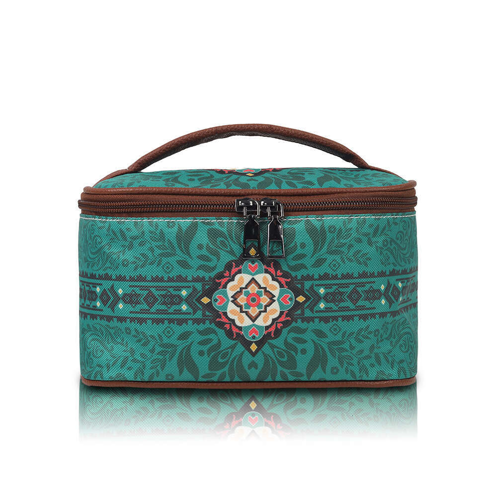 Hot selling Bohemian style makeup lightweight and portable women's large capacity storage bag, beauty bag