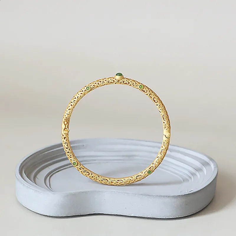 Vintage exquisite carved gold hollow bracelet suitable for women. Traditional Chinese ancient jewelry inlaid with jade bracelet 241119