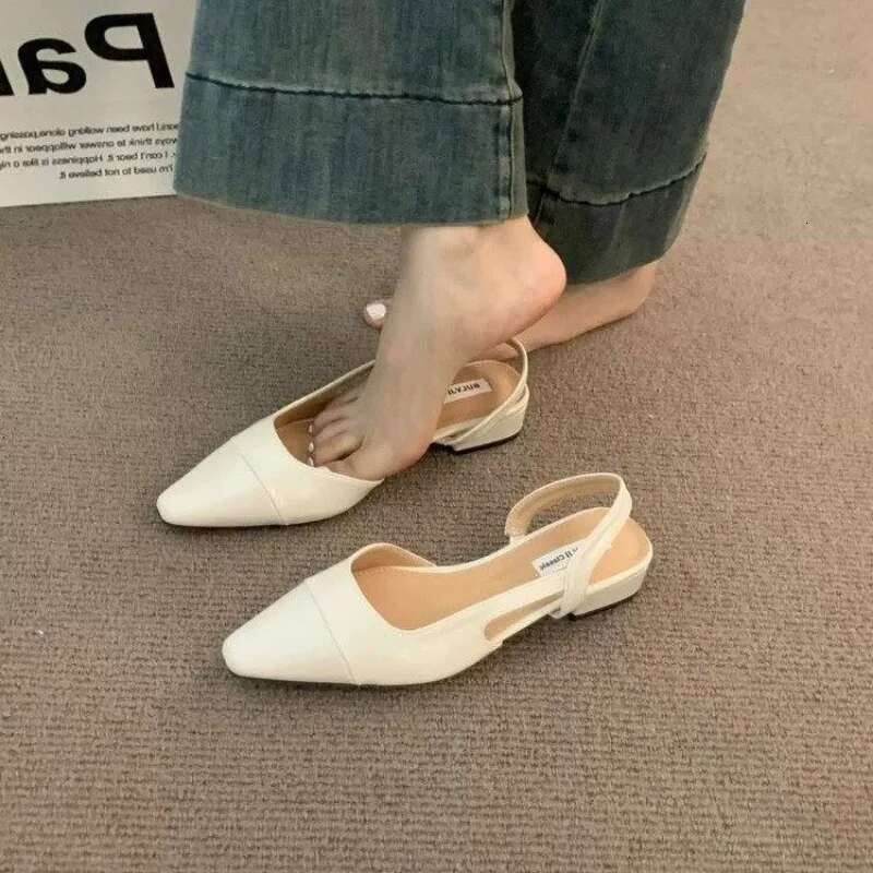 2024 Low Heel Baotou Sandals Women's French Nude Color Pointed Small Fragrant Ladies Thick Heels Back Air Style Single Shoes