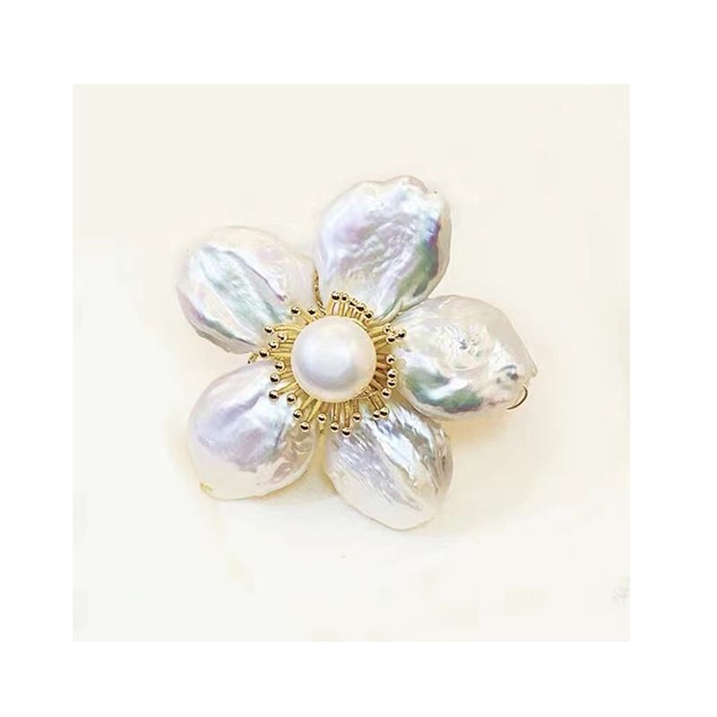 Luxury Baroque Pearl Flower Brooch High-grade Suit Pin Temperament Socialite Accessories