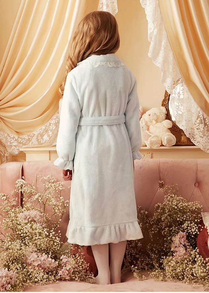 Vintage Preschool Girl Lace Flannel Bathroom Childrens Pajamas Princess Bathrobe Pajamas Childrens clothing 241118