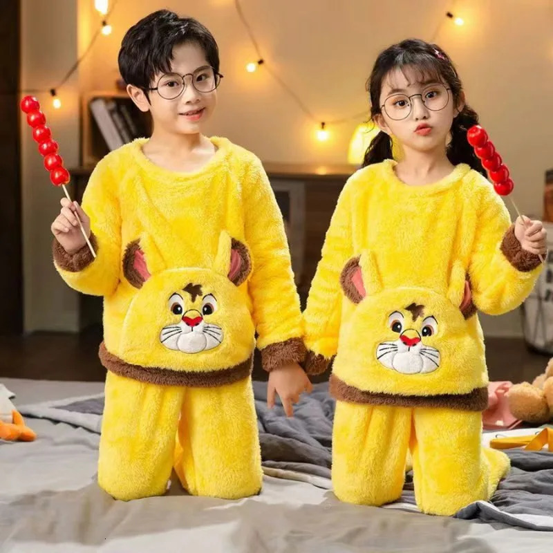 Pullover Autumn Winter Childrens Flannel Pajamas Childrens Plush Girls Warm Wool Clothing Set Cute Pajamas Boys Pajamas 241118