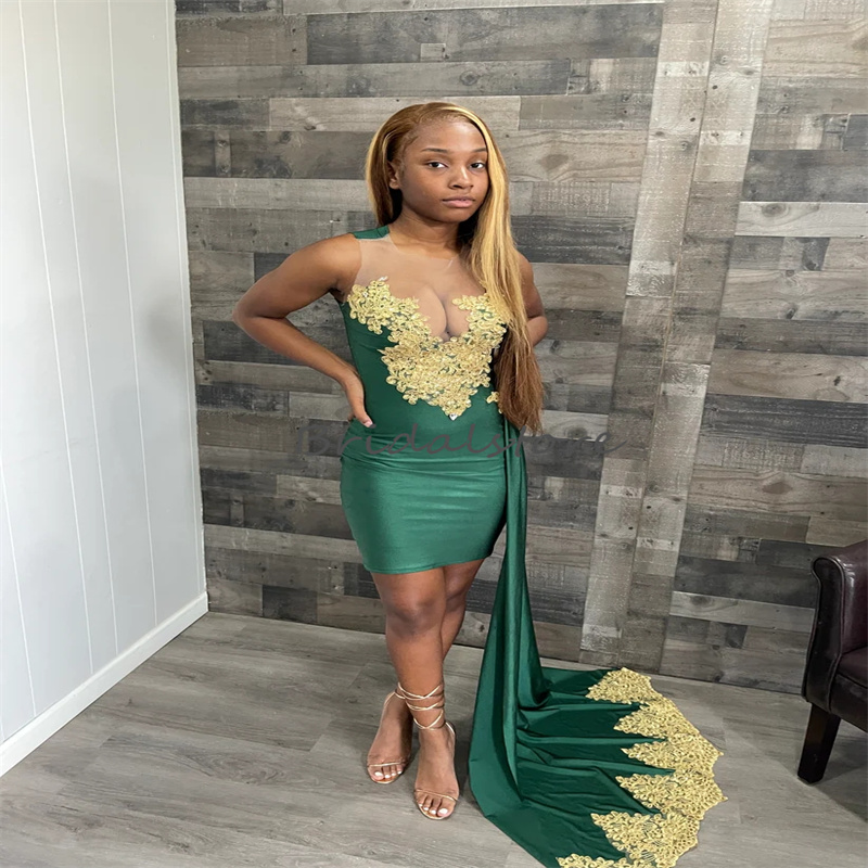 Green Short Prom Dresses With Train Sheer Neck Sheath Black Girls Evening Dress With Gold Appliques Elegant Holiday Cocktail Party Wear 2024 Graduatio