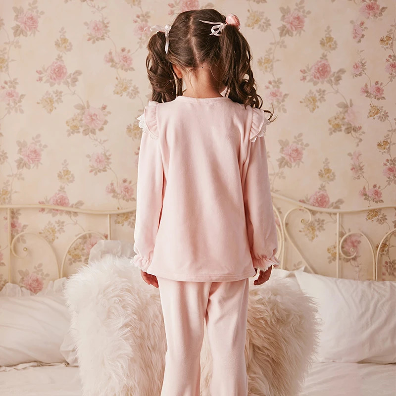 Cute winter childrens pajamas girl coral velvet pink pajamas set. Retro childrens lace pajamas set princess night wear pajamas 241118