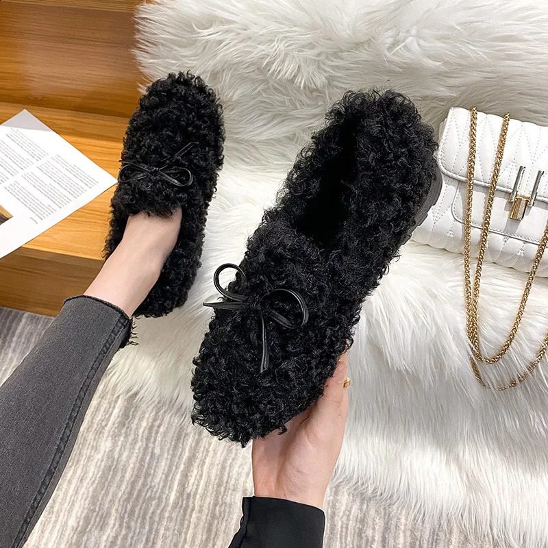 Womens plush cotton shoes Winter outdoor warm snow boots Flat bottomed Lefu shoes Lambhair Butterfly decoration Large 41 250206