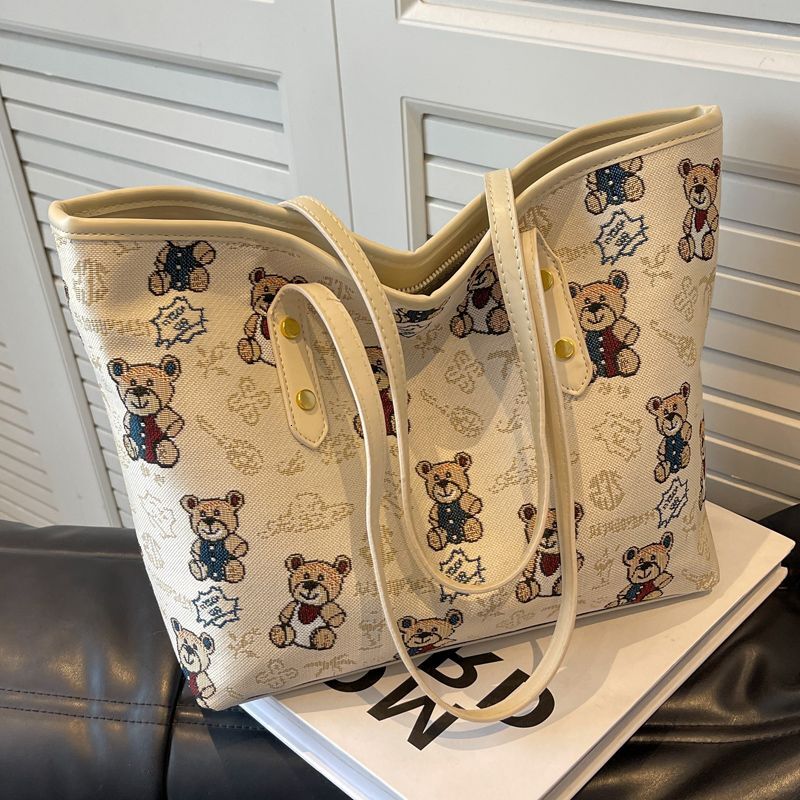 trend Women s Winter New Korean Edition Large Capacity Shoulder leisure Bear Printed Outdoor Handbag Commuter Bag Designer Bag