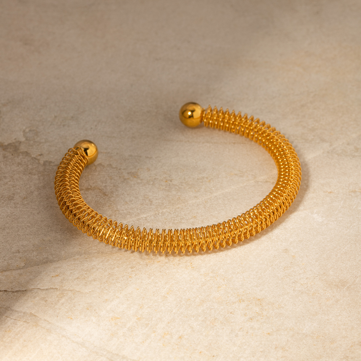 Designer Retro Open Bracelet for Women Titanium Steel 18k Gold Plated Non Fading Double Ball Wrinkle Twisted Space Line Personalized Party Jewelry